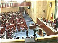 نمايندگان مجلس هفتم از استيضاح تعداد بيشتری از وزرای دولت محمد خاتمی سخن گفته اند