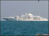 Super-iate Moors, que pertenceu a Jefri, e era tido como o maior iate de luxo do mundo