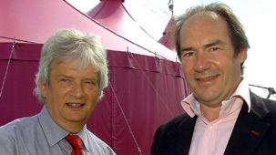 Elfed Roberts a Jeremy Wood o Esquel