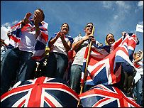 特拉法加广场内随处可见米字旗的身影