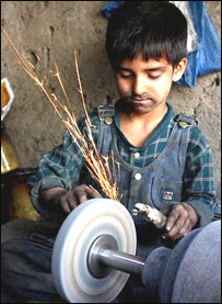 اطفال و شاقه کاری