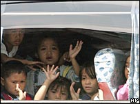 Trẻ em bị bắt cóc trên xe buýt