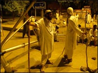 मदरसे के बाहर पहरा