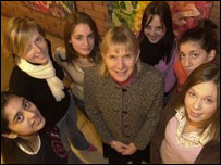 威辛顿女子学校学生与老师