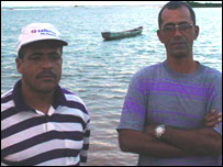 Altemar da Silva Barbosa e Amilton Ferreira da Silva, pescadores de São Francisco do Itabapoana, no Estado do Rio