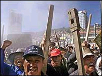 Política de Sánchez de Lozada gerou descontentamento popular no país