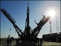 A Soyuz TMA-3 decolou do Casaquistão