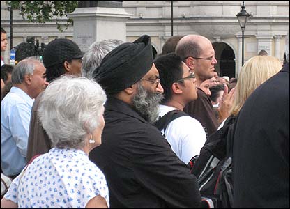 Khán giả gốc Ấn Độ trên quảng trường Trafalgar Square