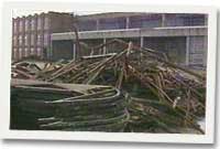 Adfeilion yr hen waith dur