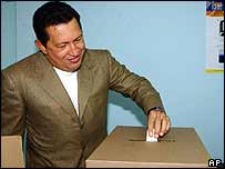  Ông Hugo Chavez
