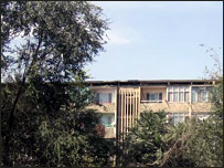 توغندى د کابل تر ټولو گڼ مېشتې سيمې، مکروريانو، سره نژدې لگېدلى