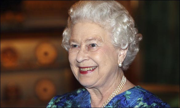 Nữ hoàng Elizabeth II vui khi nghe tin cháu trai trưởng sẽ cưới vợ