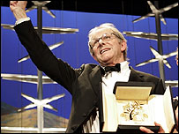 पुरस्कृत फ़िल्म के निर्देशक केन लोच 