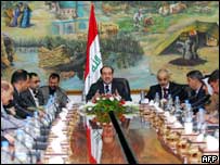 O primeiro-ministro do Iraque, Nouri Al-Maliki, em reunião de seu gabinete