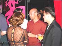 Trịnh Nam Sơn không ngại hát chung sân khấu với Huy MC