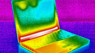 Laptop a través de rayos termales