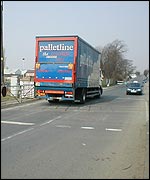 Larger image: Great North Road crossing