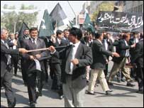 ایم اے جناح روڈ پروکلاء نےدھرنا دیا