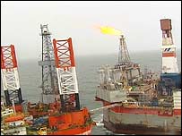 Giàn khoan dầu ở Sakhalin