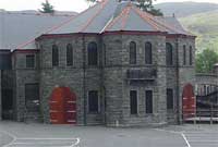 Arwydd o'r amserau? Neuadd y farchnad yn wag