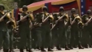 Desfile militar do bicentenário