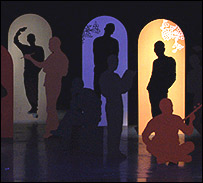 نمايی از صحنه برگزاری مراسم اختتاميه - عکسها از سايت ايران تئاتر 