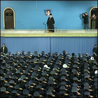 رهبر ايران در سالگرد انقلاب ايران - عکس از خبرگزاری فارس