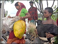 बांग्लादेश बाढ़ (फ़ाईल फ़ोटो)