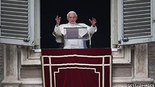 Papa Bento 16 durante última benção no domingo (Getty)