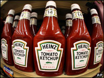 Frascos de catchupe da Heinz