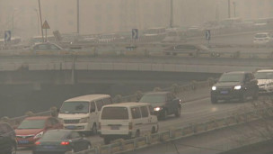 近日，北京遭遇持續數天的霧霾天氣