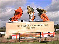 The statue prior to the unveiling 