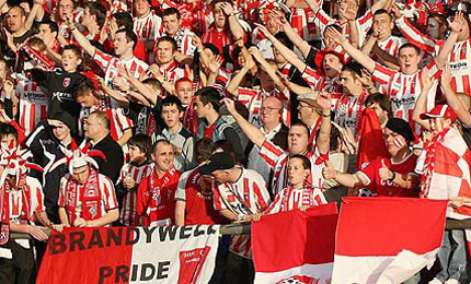 Singing all their cares away! Pic Billy McLeod