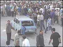 Palestinos em Gaza após ataque