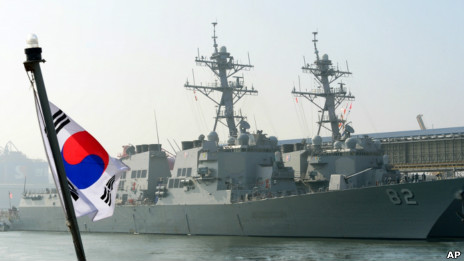 参加关键决断军演的美国军舰