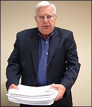 O cônsul Milton Torres da Silva