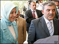 عبدالله گل و همسرش خیرالنسا