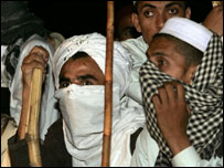 لال مسجد کے طلباء(فائل فوٹو)