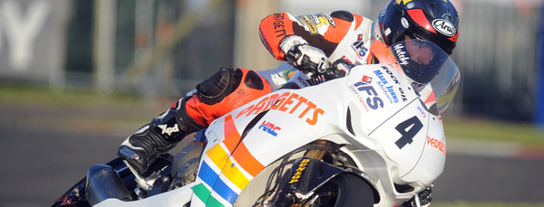Ian Hutchinson in practice at the NW200 in 2009 © Pacemaker Press Intl