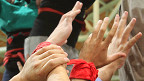 Manos de castellers en Vilafranca del Penedès