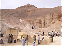 Гробниця була знайдена випадково цього року, всього за кілька метрів від гробниці Тутанхамона