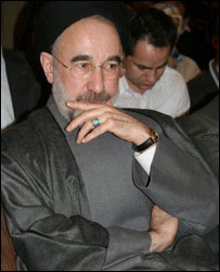 خاتمی در کانون توحید 