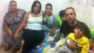 عائلة في اشدود الاسرائيلية