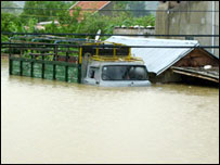 Lũ lụt ở Nghệ An (ảnh VietnamNet)