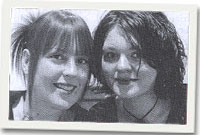 Paula a Llio yn ystod eu hwythnos olaf yn y Ring