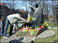 Estátua do papa João Paulo 2º na Polônia