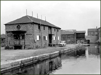 Stoke Wharf, 1966 (C) Stoke Museums