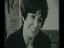 فروغ فرخزاد در نمایی در فیلم سرد سبز ساخته ناصر صفاریان