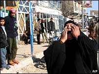 Than khóc người thân