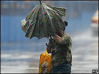 Từ chiều tối Thứ Ba, Thượng Hải đã bắt đầu bị ảnh hưởng của bão Wipha